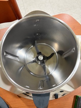 Thermomix TM31 con libro y accesorios