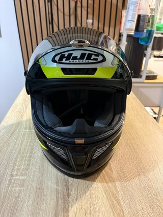 Casco HJC y equipación ARMURE con botas. TALLA L
