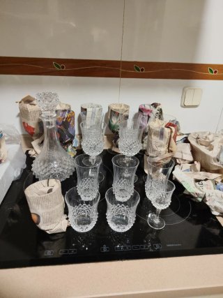 Juego de copas de cristal tallado