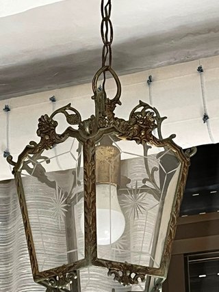 Farol colgante vintage de techo con cristales.