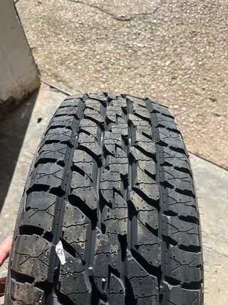 2 Neumaticos  para todoterreno.