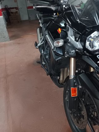 Triumph Explorer 1200 Negra