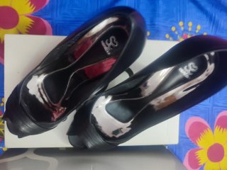 Zapatos de tacón negros piel