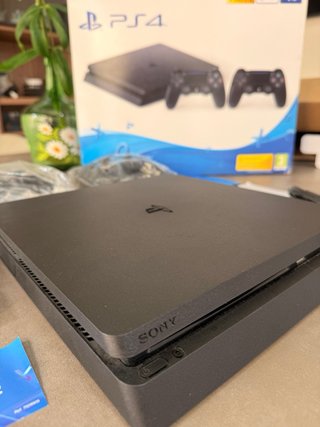 Consola PS4 1TB + 2 Mandos + Juegos