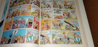 ASTERIX LA ROSA Y LA ESPADA