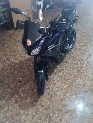 Yamaha Tracer 900 Negra/Morada