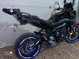 Yamaha Tracer 900 Negra/Morada