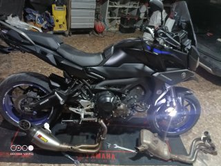 Yamaha Tracer 900 Negra/Morada