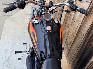 Harley Davidson Dyna Wide Glide Negra/Naranja