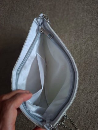Bolso de fiesta plateado con cadena