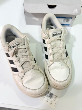 Zapatillas Adidas Blancas y Negras