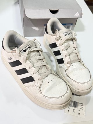 Zapatillas Adidas Blancas y Negras