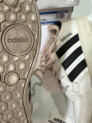 Zapatillas Adidas Blancas y Negras
