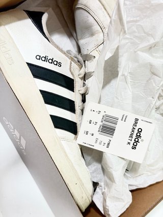 Zapatillas Adidas Blancas y Negras