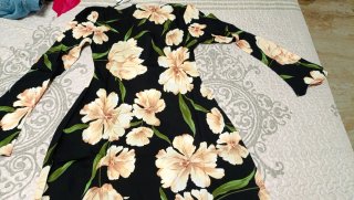 Vestido floral manga acampanada