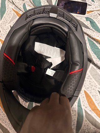 Casco de moto negro mate