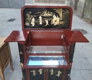 Mueble Chino Decorado