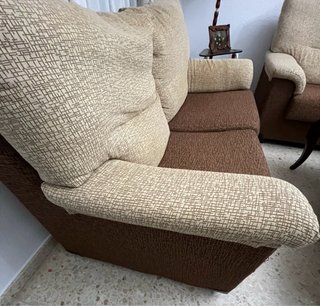 2 Sofás de tela beige y marrón