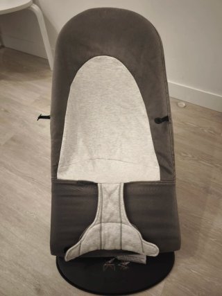 Hamaca BabyBjörn gris con funda
