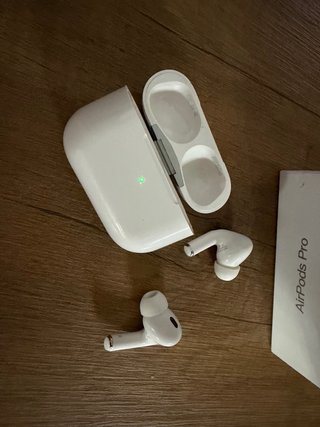 Apple AirPods Pro 2