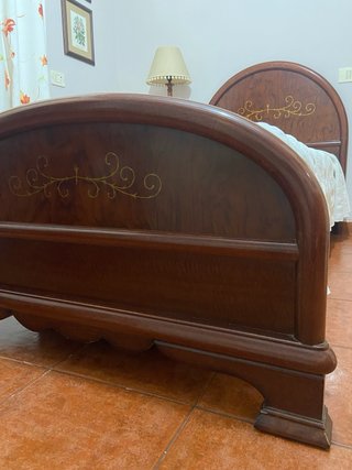 Cama individual de madera