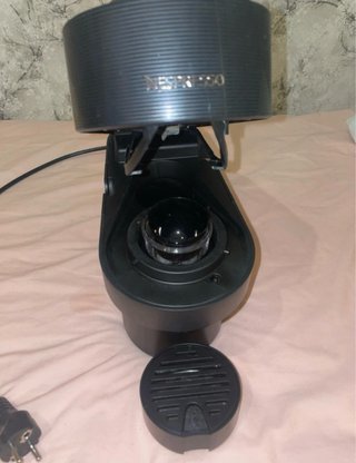 Cafetera Nespresso Vertuo Pop Negra