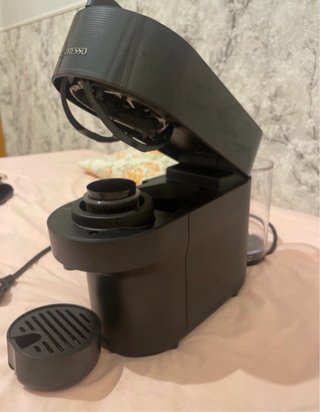 Cafetera Nespresso Vertuo Pop Negra