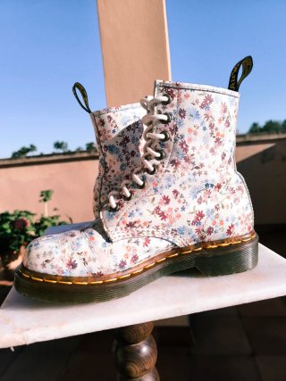 Botines Dr. Martens Florales piel suave N° 37