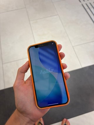 iPhone 12 Pro 256 GB + 2 Carcasas