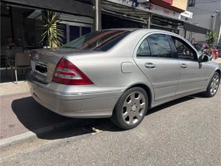 Mercedes-Benz Clase C 2006
