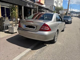 Mercedes-Benz Clase C 2006