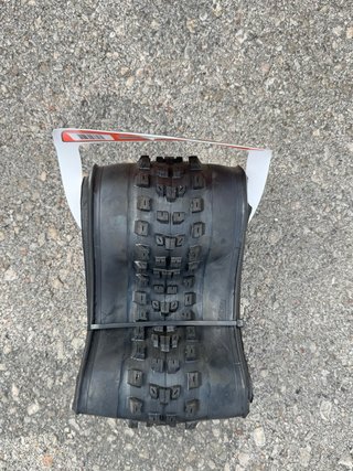 Pneu Maxxis Dissector 29x2.40WT 3C Maxxgrip DH