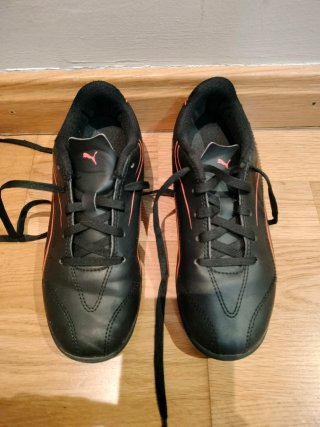 Botas de fútbol niño Puma negras