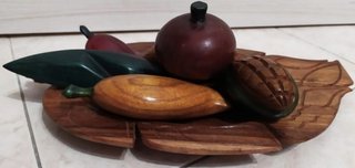 Vassoio decorativo frutta e verdura in legno
