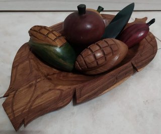 Vassoio decorativo frutta e verdura in legno
