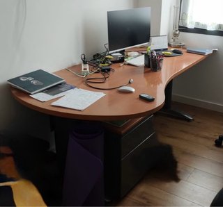 Mesa de oficina Ofita con cajonera