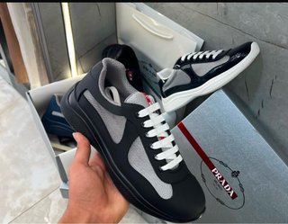 Prada America's Cup Sneakers Negras y Blancas 350€