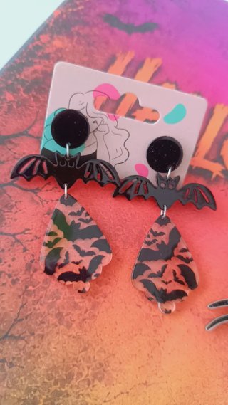 Brincos Halloween Morcegos e Aranhas, ler descriçã