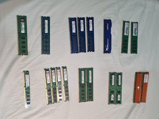Lote CPUs Intel y 37 RAM DDR2 DDR3