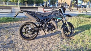 Ciclomotor Rieju MRT 50 E5