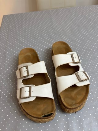 Sandalias plataforma con hebillas