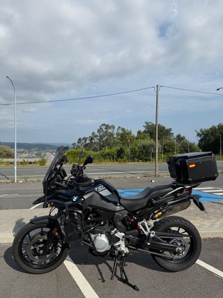 BMW F 750 GS Triple Black 2023 A2 <10.000 km