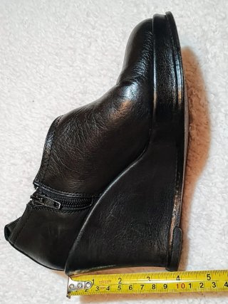 Botines de cuña de piel negros