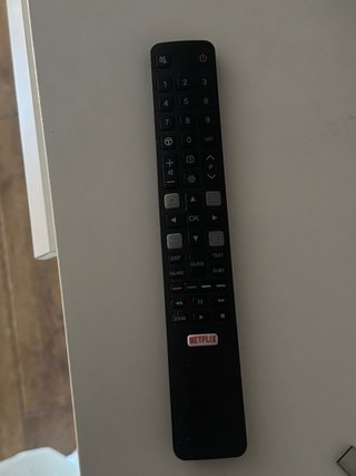 Televisor Thomson Negro y Plateado
