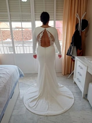 Vestido de Novia color marfil Manga Larga