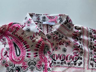 Camicia fantasia foulard rosa e bianca