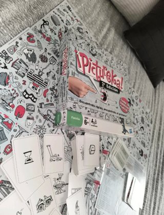 Pictureka! 2ª Edición Juego de Mesa Familiar