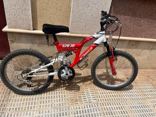 Bicicleta infantil CUBE 520.30