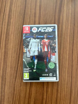 Nintendo Switch + Mando + FIFA + Cables