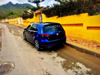 VOLKSWAGEN golf